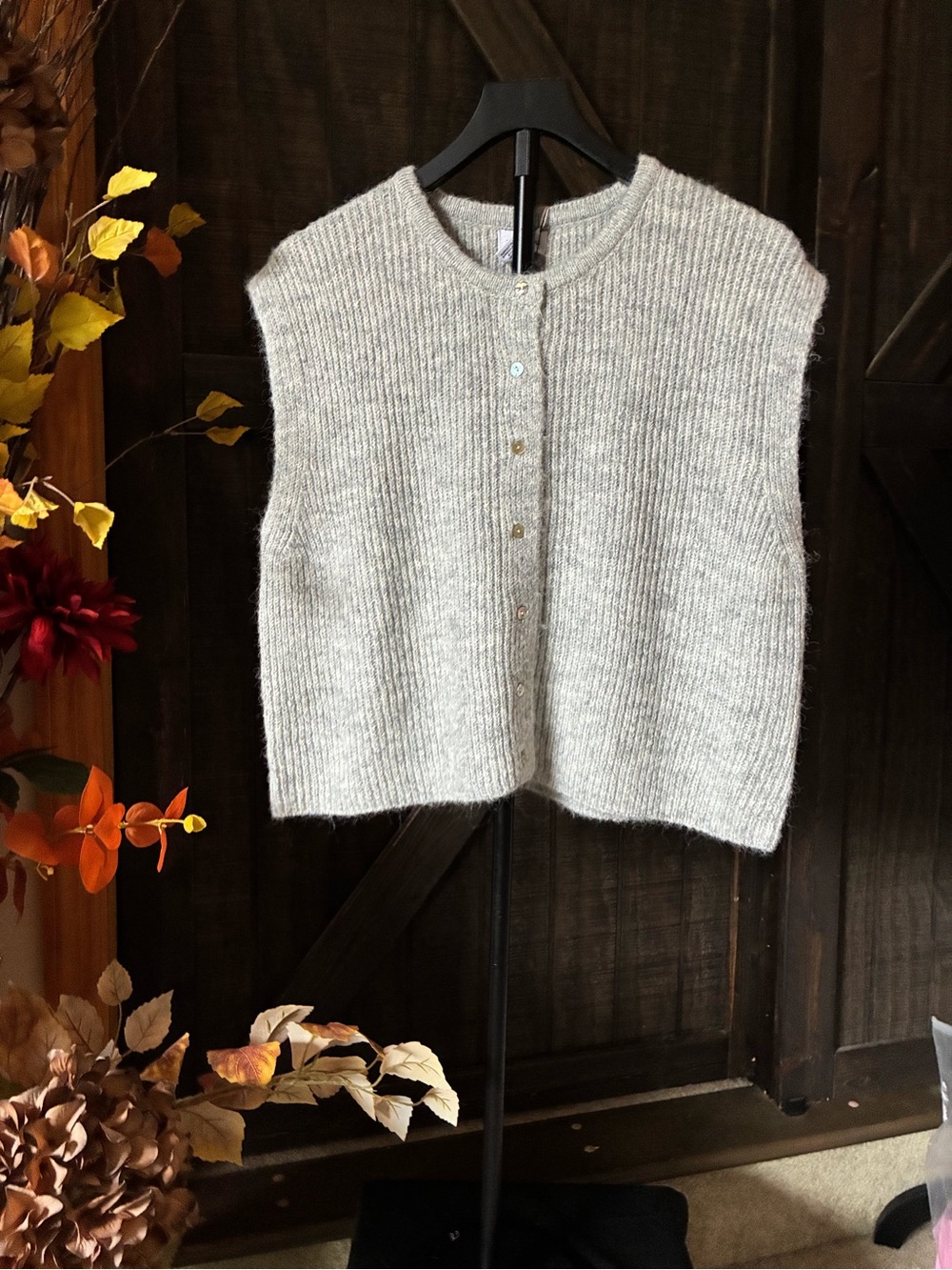 Song of Style Light Gray Sleeveless Button-Front Knit Vest pit 2 pit. 24 L22